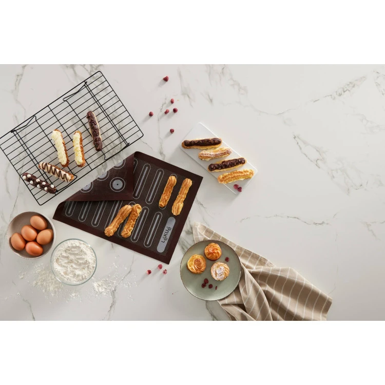 Подложка за печене Lekue 40x30cm, силиконова, с микро перфорация