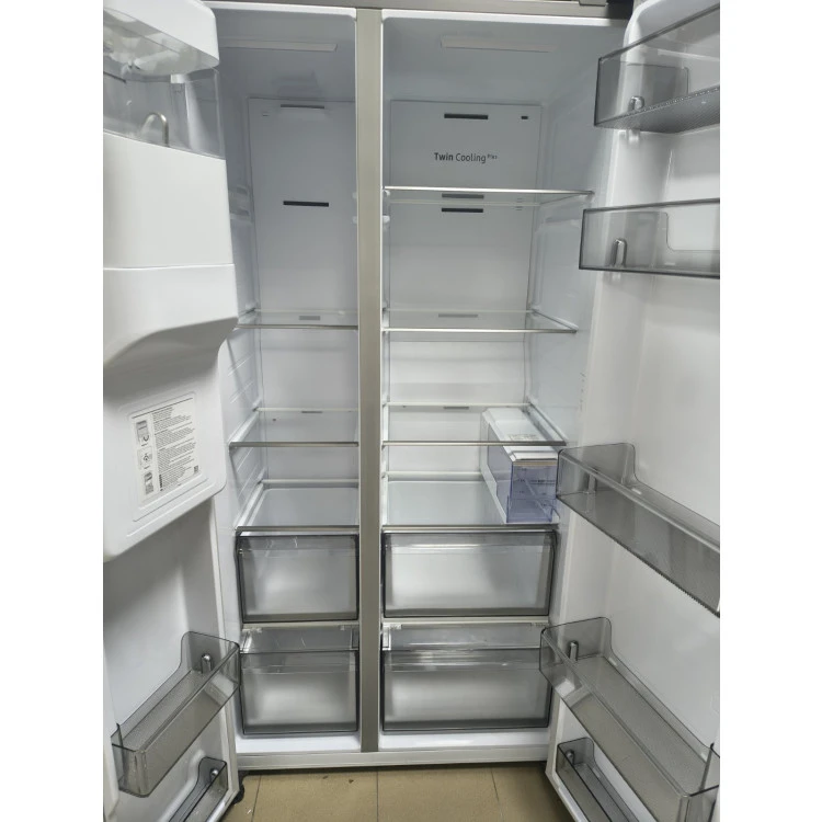 Хладилник с фризер Samsung side by side ледогенератор