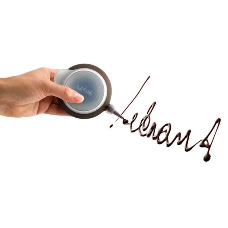 Шприц за декорация Lekue с 4 приставки